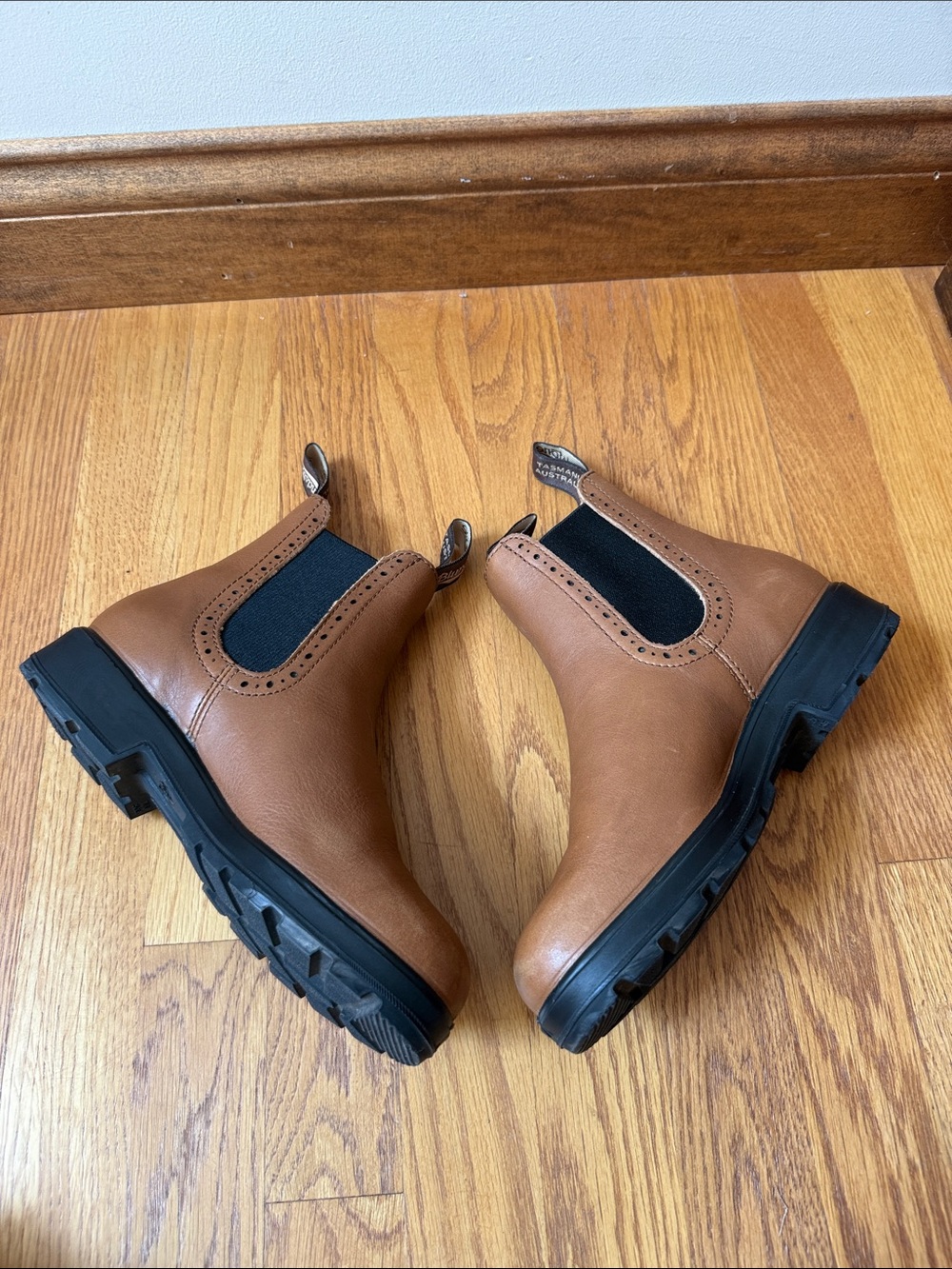 Blundstone Originals #2215 Camel Leather Chelsea Boots US Women’s 6 - Picture 7 of 12